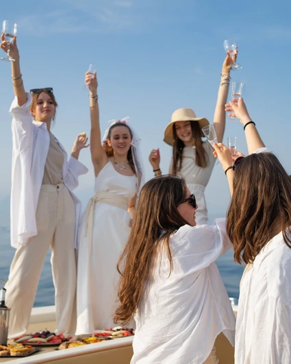 Evento in barca privata: Punta San Vigilio e Garda da Salò 6